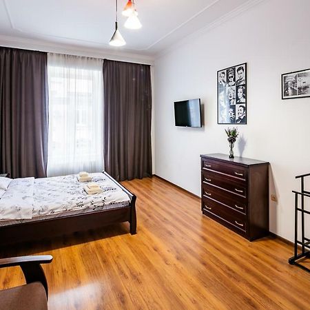 Bv Apartments Exquisite Leopoli Esterno foto