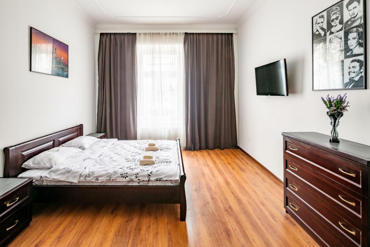Bv Apartments Exquisite Leopoli Esterno foto