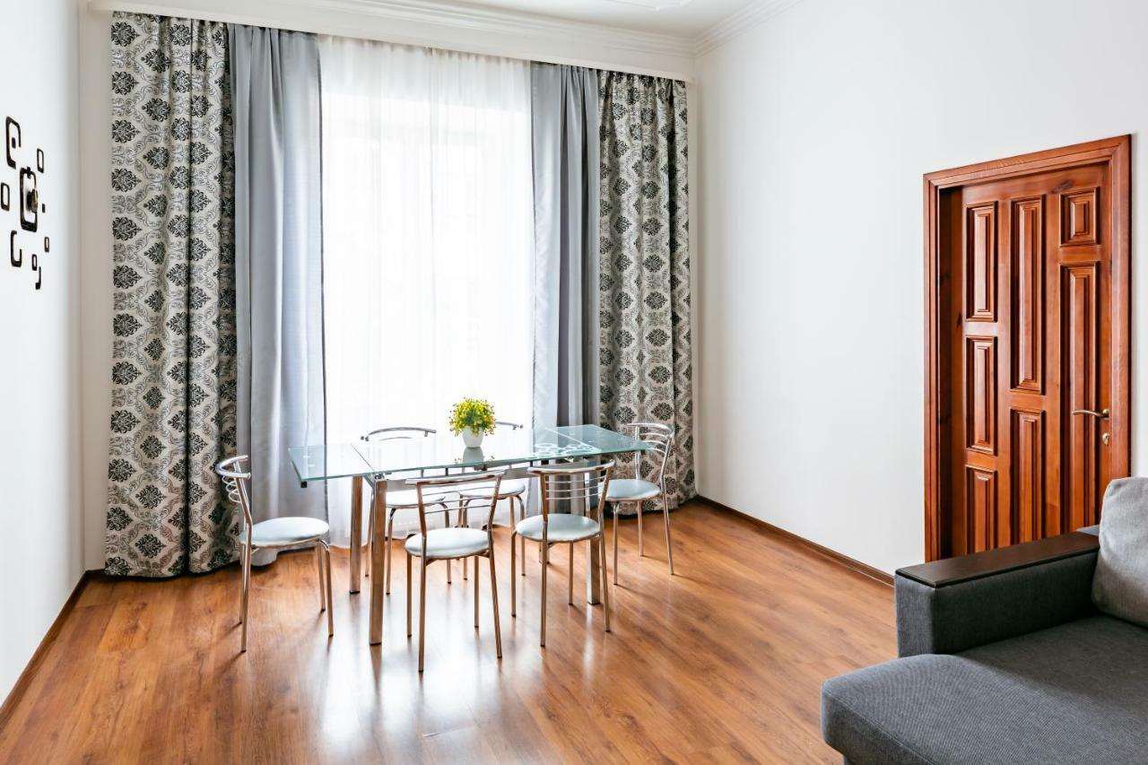 Bv Apartments Exquisite Leopoli Esterno foto